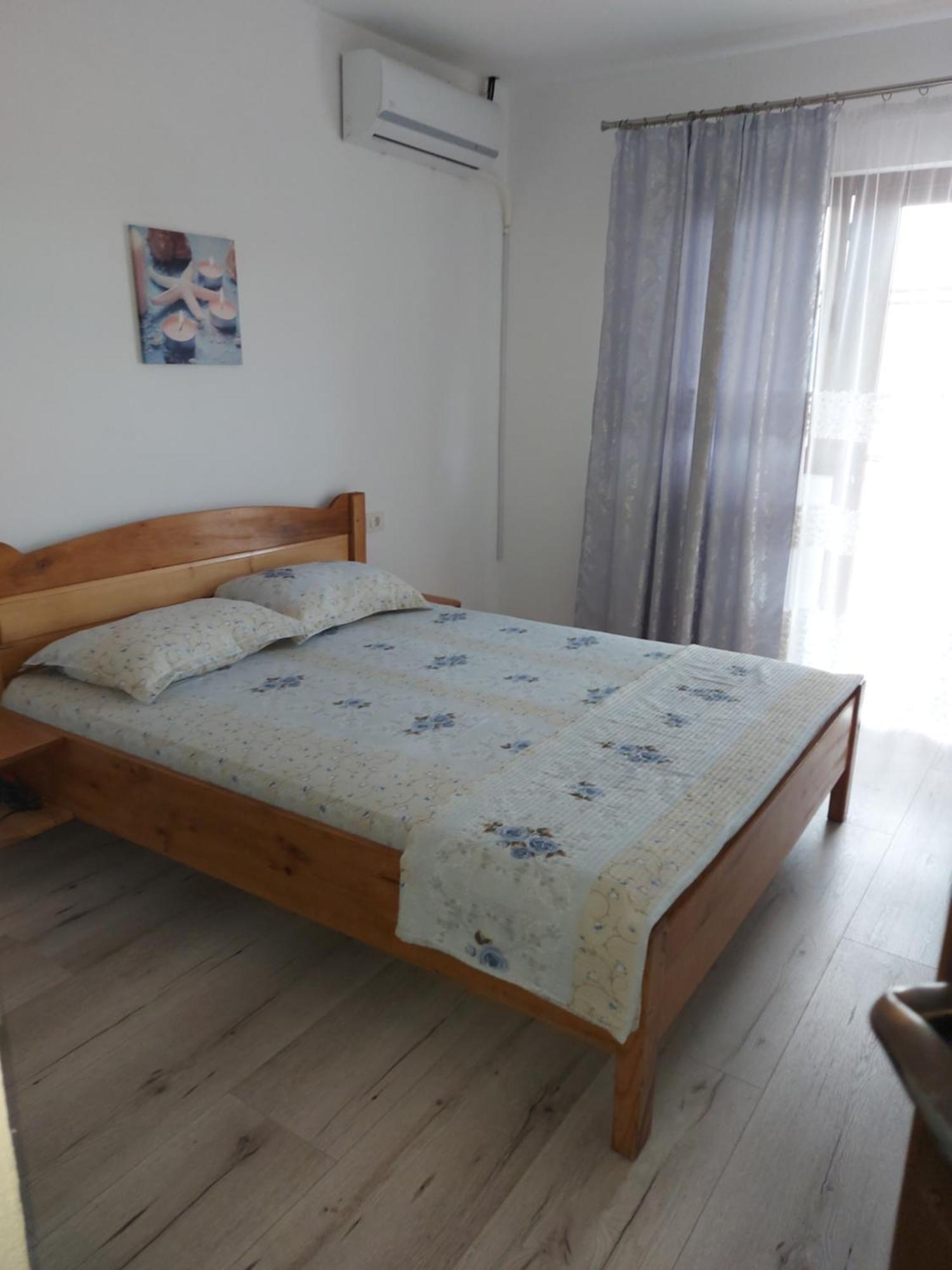 Hotel Casa Dalys Orşova Esterno foto
