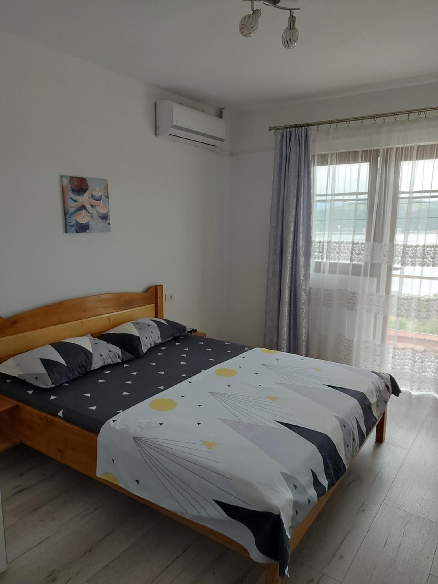 Hotel Casa Dalys Orşova Esterno foto